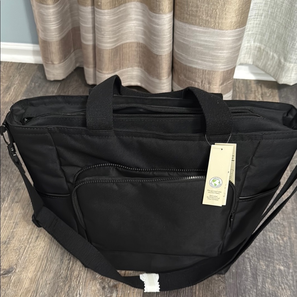 No Boundaries Black cooler Tote - Picture 10 of 10